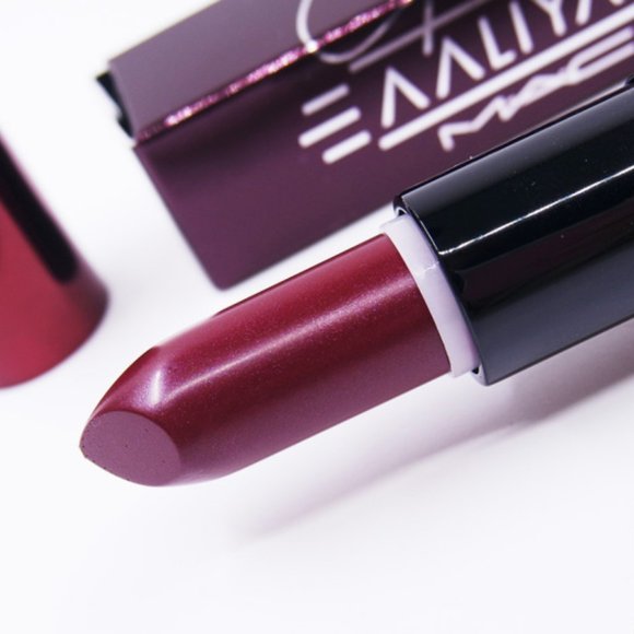 NIB MAC "MORE THAN A WOMAN" Lipstick - Picture 4 of 8